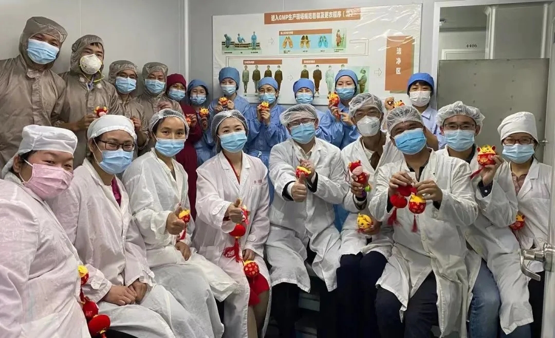 送福到岗，，，，，，情暖一线！
