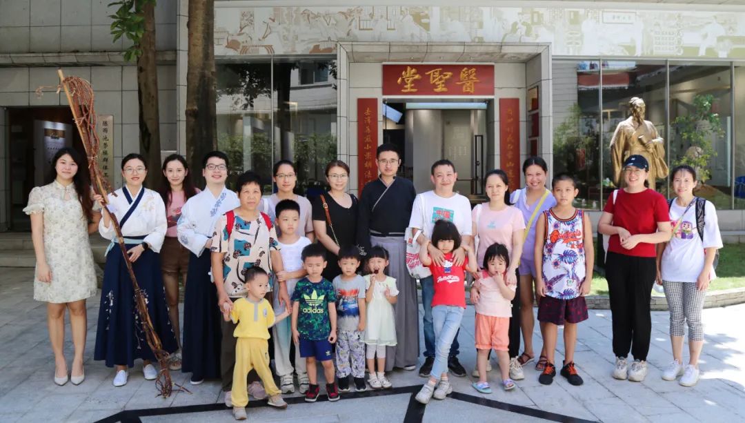 学千古名方 悟非遗传承——白云山永利集团公司组织开展主题非遗体验活动